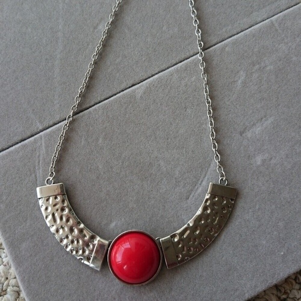 Paparazzi Egyptian Spell red - Necklace